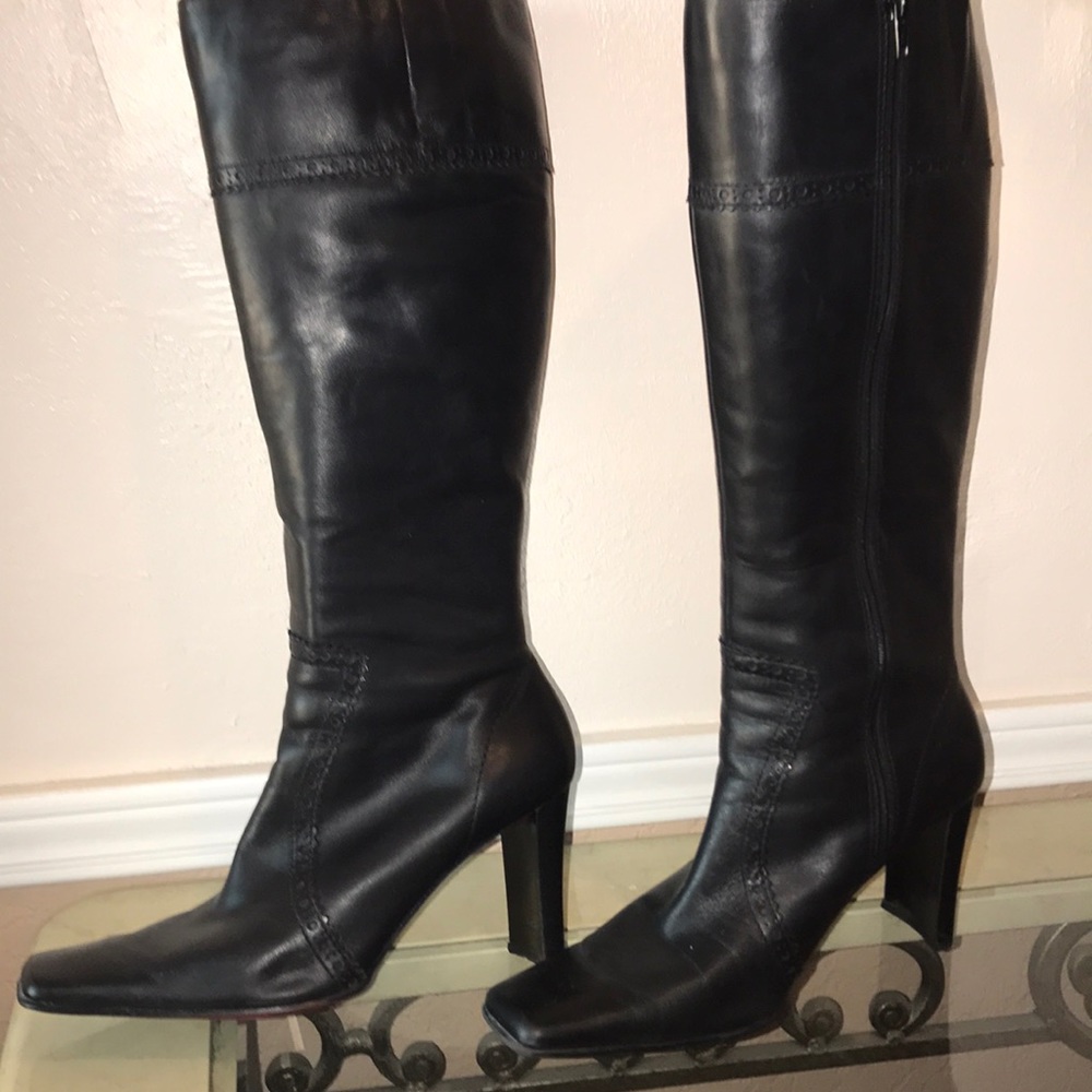 Women’s black Leather Boots